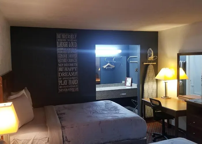 Hotel 2 Queen Beds Hotel Room 128 Booking
